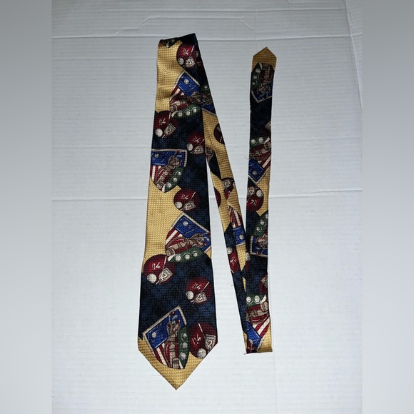 Silk Golf Tie - Picture 3 of 5